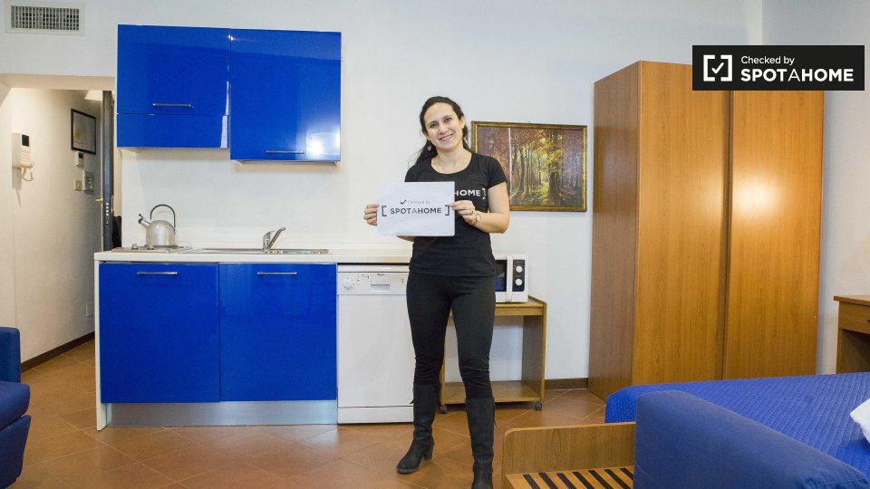 Immagine 6 di Ufficio in affitto  in Via Zucchelli a Roma