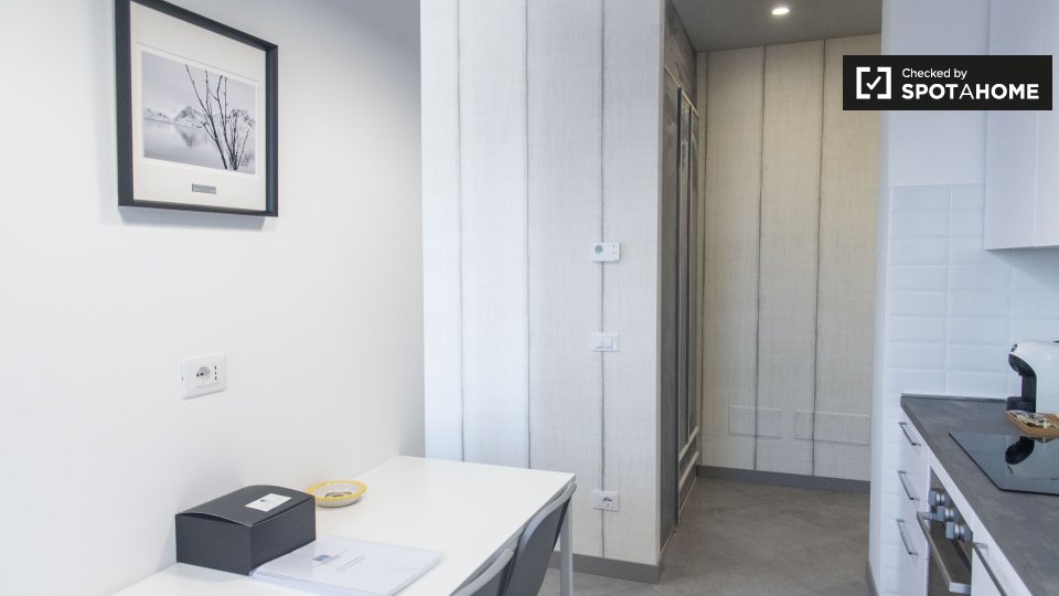 Immagine 3 di Ufficio in affitto  in Via Prenestina a Roma