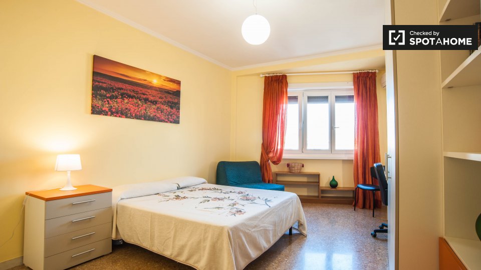 Immagine 16 di Camera condivisa in affitto  in Via Nemorense, 00199 Roma RM, Italy a Roma