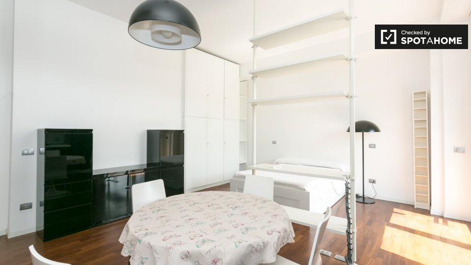 Immagine 2 di Ufficio in affitto  in Via Tristano Calco a Milano