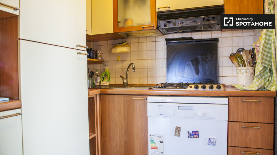 Immagine 18 di Camera condivisa in affitto  in Via Paolo V a Roma