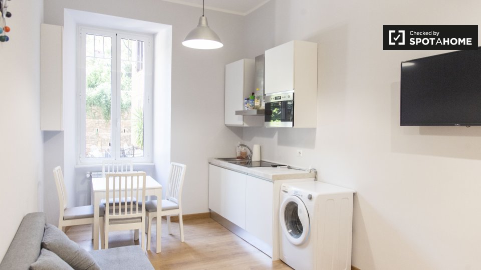 Immagine 2 di Appartamento in affitto  in Via Alessandria a Roma