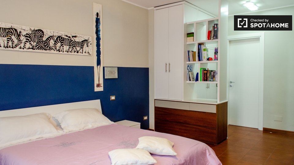 Immagine 4 di Camera condivisa in affitto  in Via Benedetto Croce, 00142 Roma RM, Italy a Roma