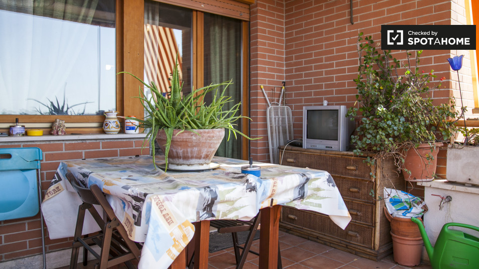 Immagine 15 di Camera condivisa in affitto  in Via Paolo V a Roma