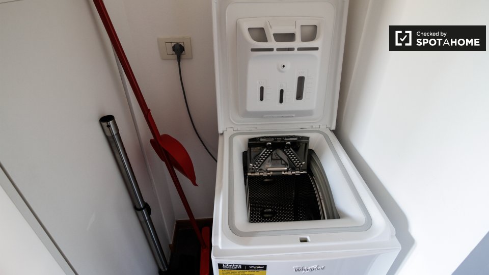 Immagine 15 di Ufficio in affitto  in Alzaia Naviglio Pavese, 20143 Milano MI, Italy a Milano