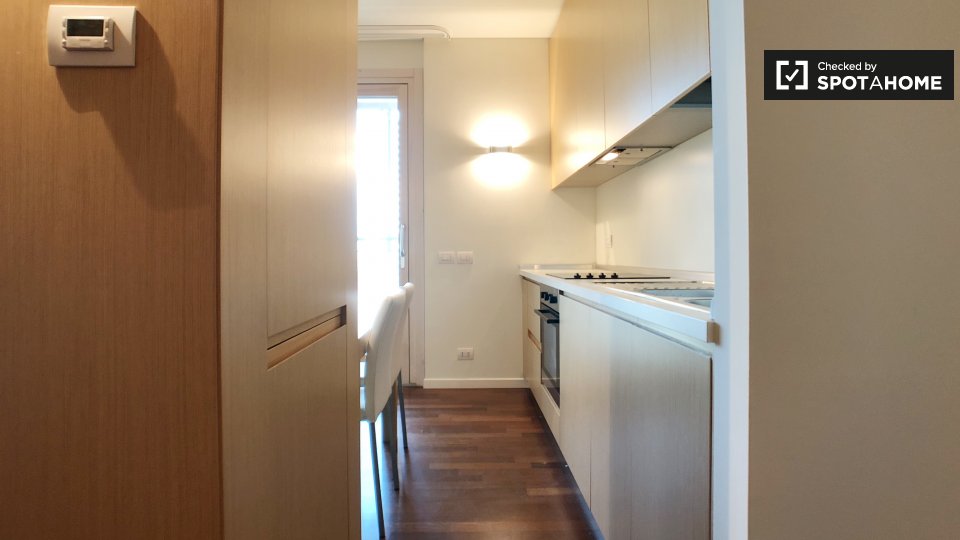 Immagine 19 di Ufficio in affitto  in Via Carlo Imbonati, 20159 Milano MI, Italy a Milano