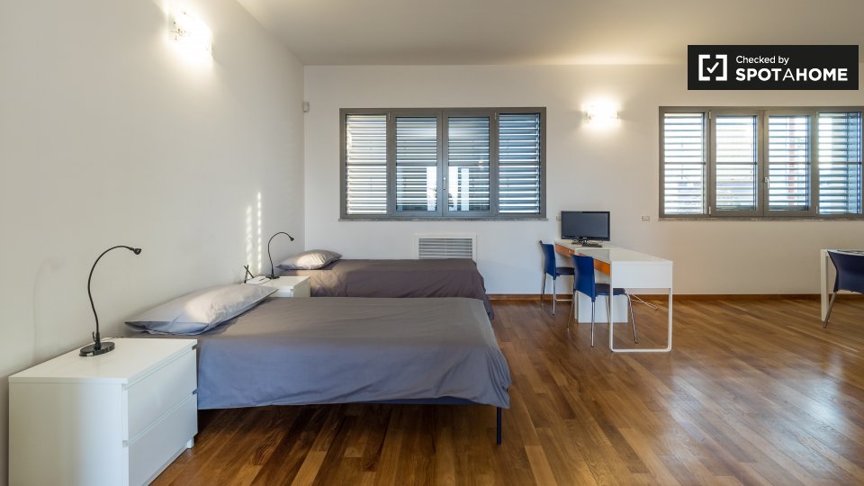 Immagine 7 di Ufficio in affitto  in Via Enrico Cosenz a Milano