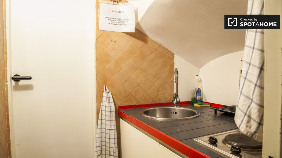 Immagine 7 di Appartamento in affitto  in Vicolo Scavolino a Roma