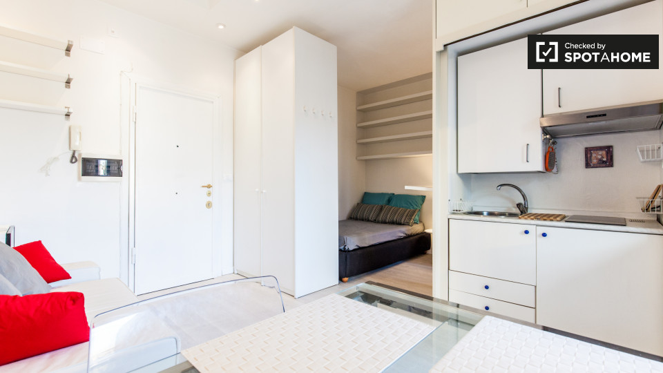 Immagine 7 di Ufficio in affitto  in Via del Lago Terrione a Roma