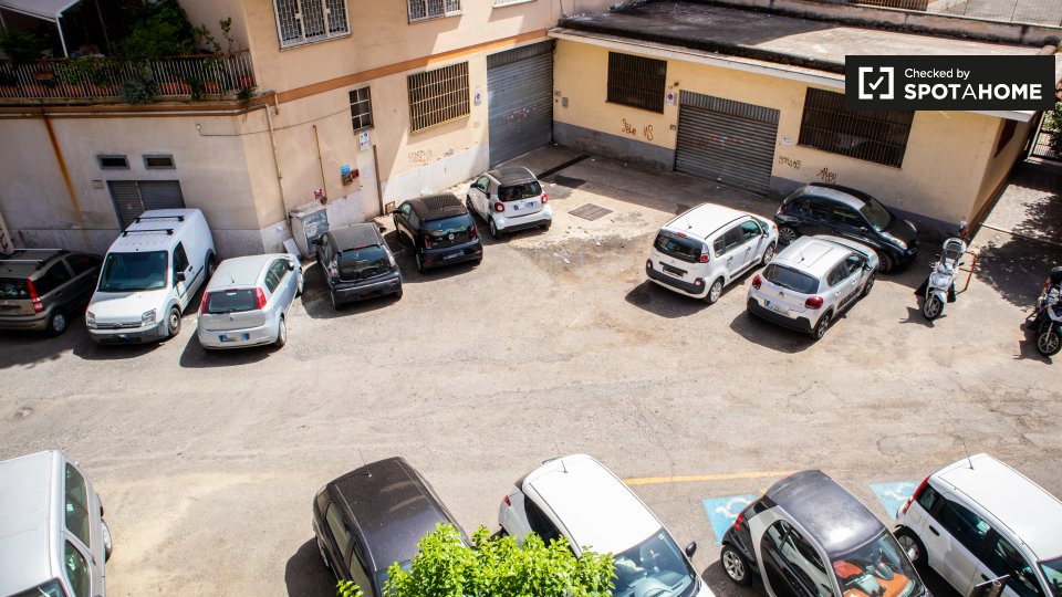 Immagine 17 di Appartamento in affitto  in Via Gregorio XIII, 00167 Roma RM, Italy a Roma