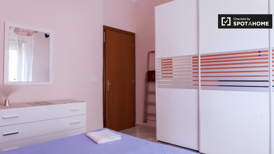 Immagine 12 di Appartamento in affitto  in Via Giuseppe Donati, 00159 Roma RM, Italy a Roma