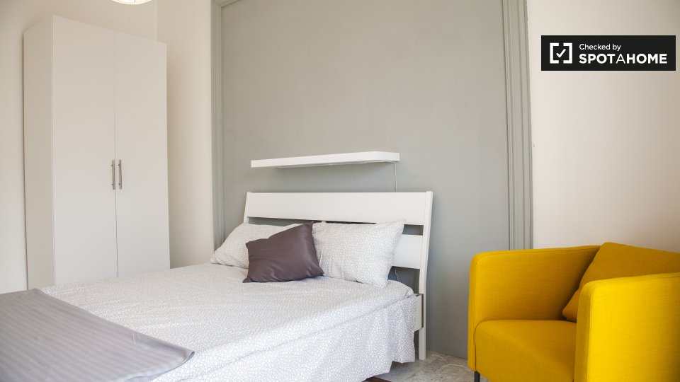 Immagine 3 di Camera condivisa in affitto  in Via Nemorense, 00198 Roma RM, Italy a Roma