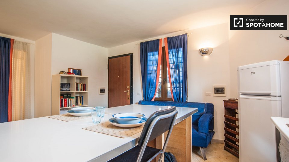 Immagine 5 di Appartamento in affitto  in Via Giolito Dè Ferrari, 00128 Selcetta RM, Italy a Roma