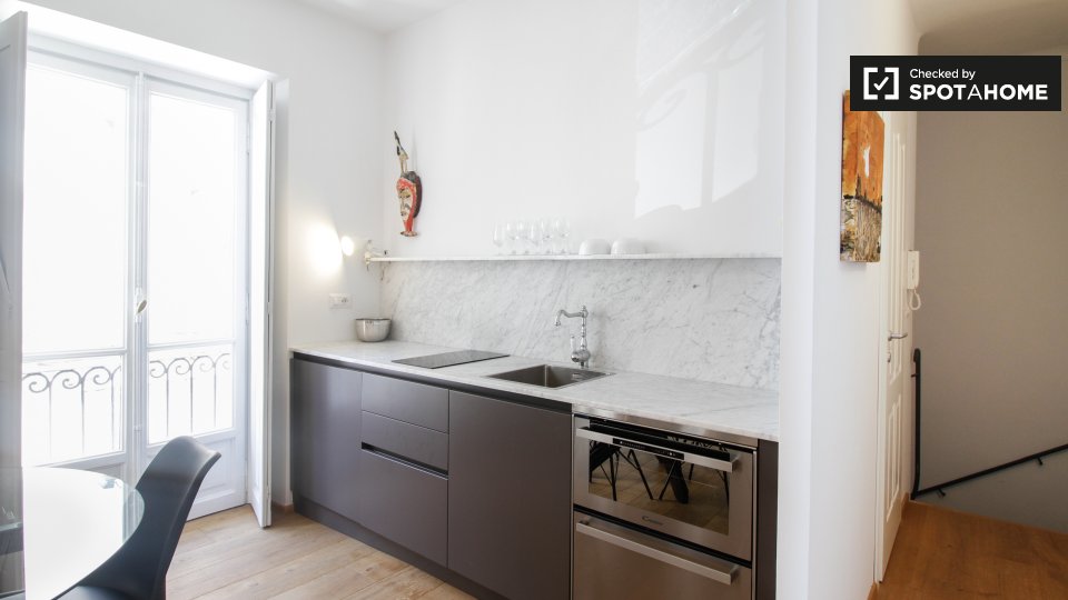 Immagine 10 di Appartamento in affitto  in Via Giuseppe Luigi Lagrange, 10123 Torino TO, Italy a Torino