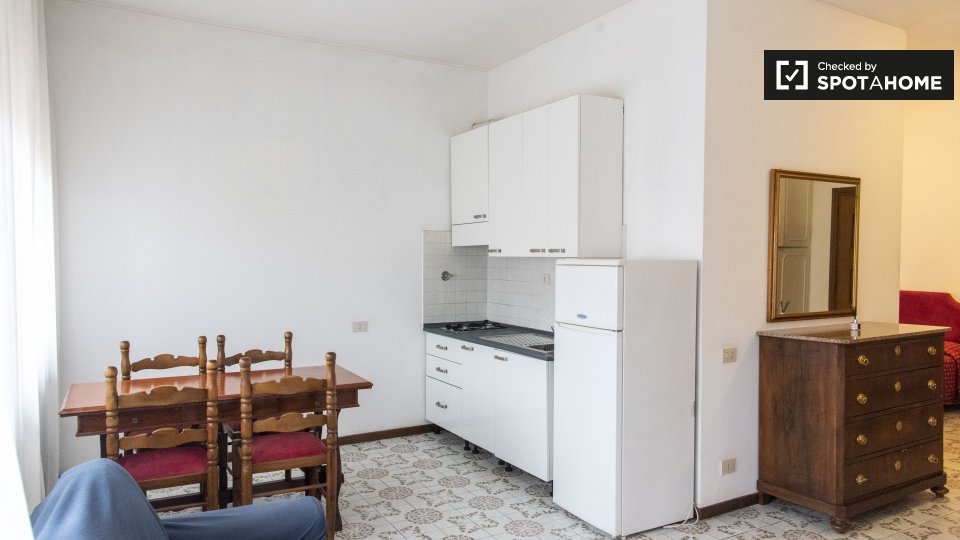 Immagine 5 di Ufficio in affitto  in Via della Balduina a Roma