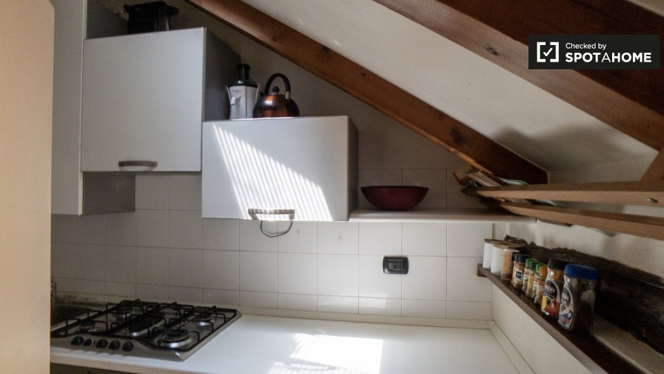 Immagine 11 di Appartamento in affitto  in Via Ascanio Sforza, 20136 Milano MI, Italy a Milano