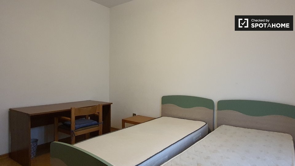 Immagine 3 di Camera condivisa in affitto  in Via Fratelli Perini a Trento