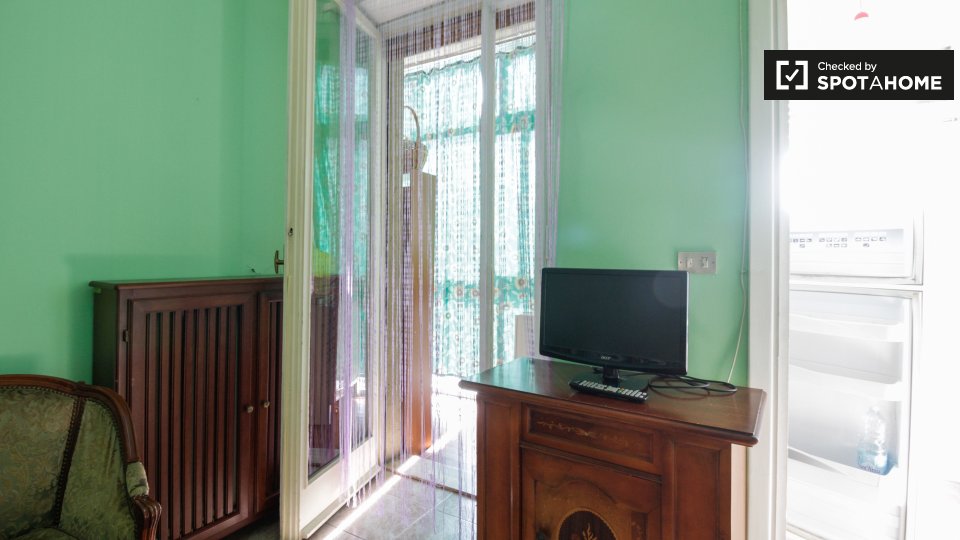 Immagine 9 di Camera condivisa in affitto  in Via Lima, 10137 Torino TO, Italy a Torino