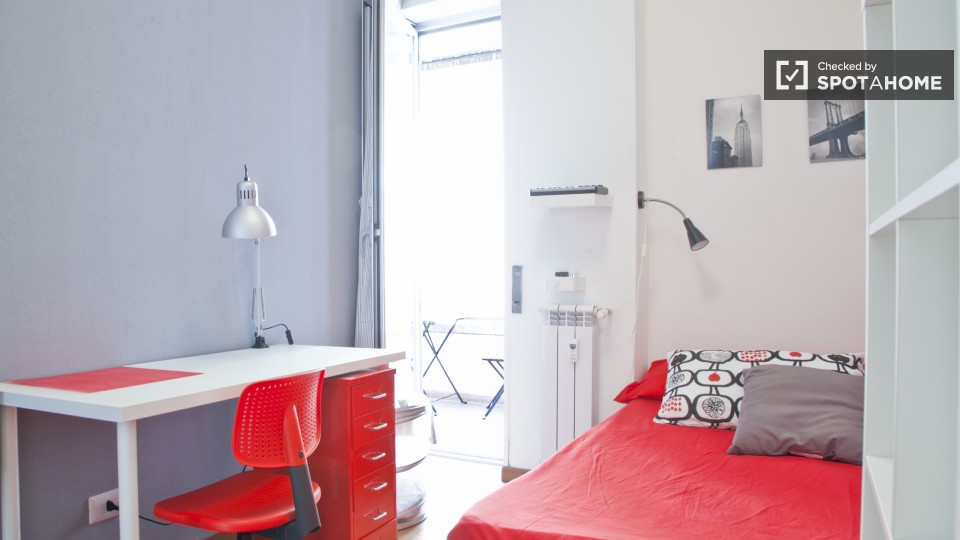 Immagine 17 di Camera condivisa in affitto  in Viale Libia a Roma