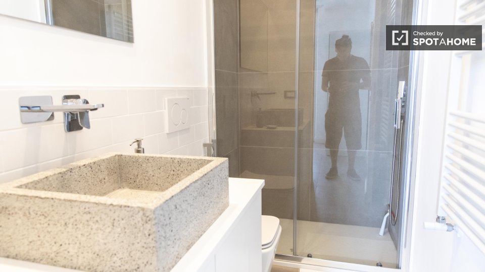 Immagine 3 di Appartamento in affitto  in Via Pietro Maffi a Roma