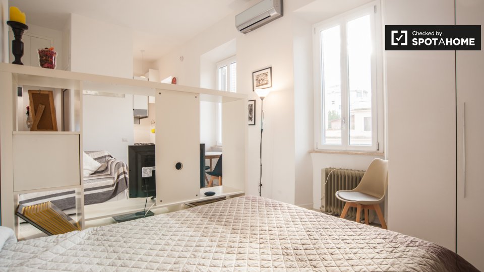 Immagine 15 di Ufficio in affitto  in Via delle Fornaci, 00165 Roma RM, Italy a Roma