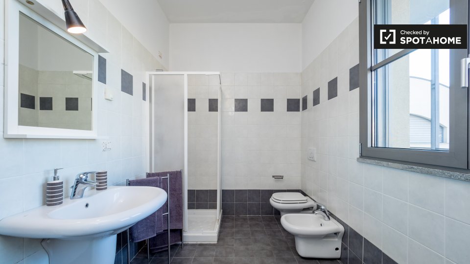 Immagine 17 di Ufficio in affitto  in Via Enrico Cosenz a Milano