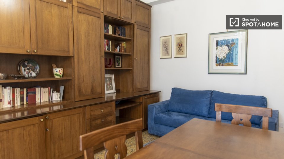 Immagine 6 di Appartamento in affitto  in Via Gian Luca Squarcialupo a Roma