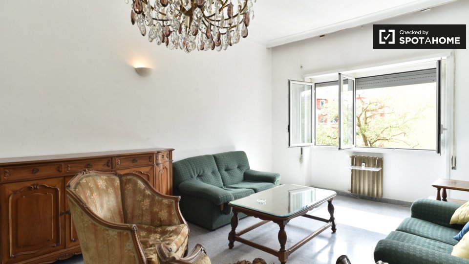 Immagine 7 di Camera condivisa in affitto  in Viale Giacomo Aicardi a Roma