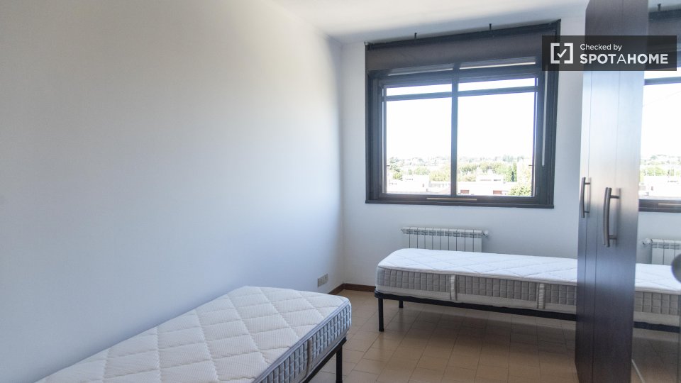 Immagine 7 di Appartamento in affitto  in Viale dei Caduti per la Resistenza a Roma