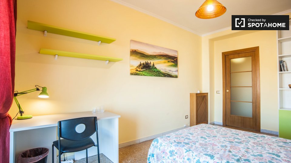 Immagine 17 di Camera condivisa in affitto  in Via Nemorense, 00199 Roma RM, Italy a Roma