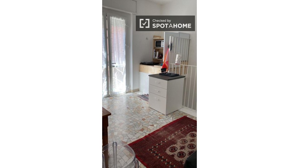 Immagine 2 di Appartamento in affitto  in Via Valleambrosia, Rozzano MI, Italy a Rozzano