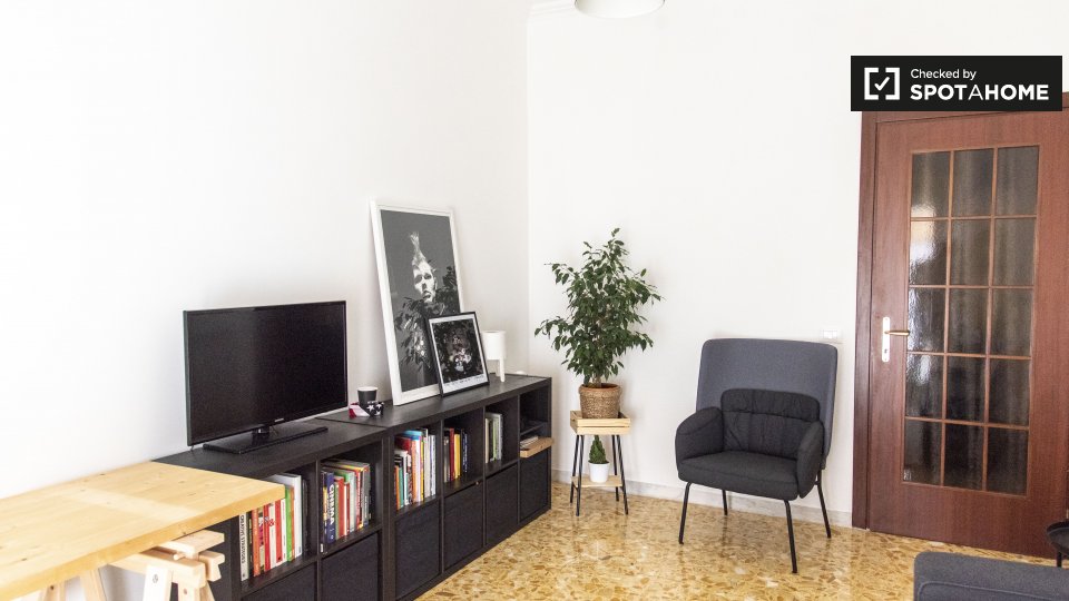 Immagine 5 di Appartamento in affitto  in Via Monte Bianco, 00141 Roma RM, Italy a Roma