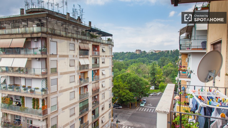 Immagine 13 di Camera condivisa in affitto  in Via Val Padana a Roma