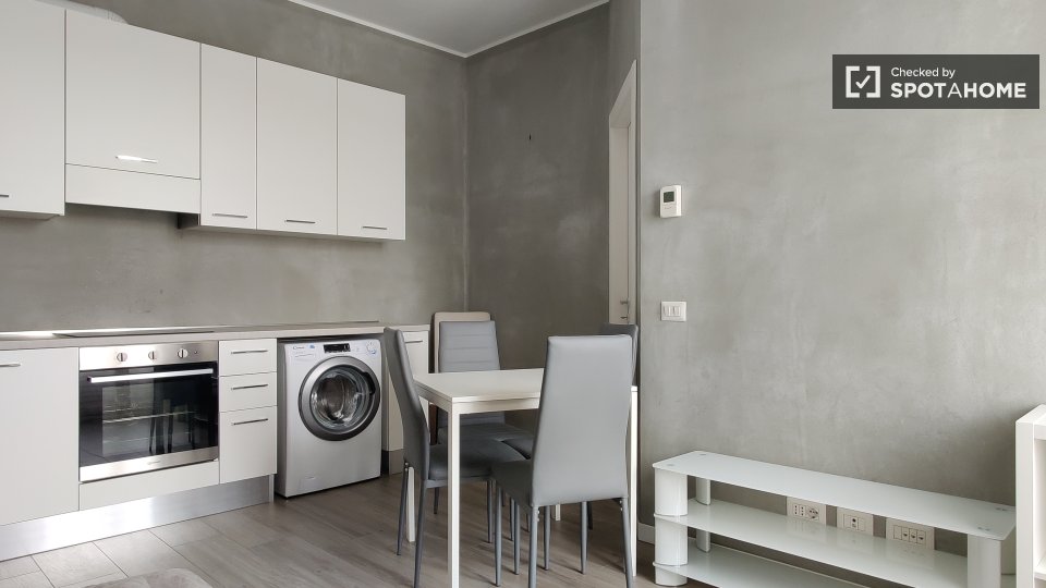 Immagine 8 di Camera condivisa in affitto  in Via Privata San Basilio a Milano