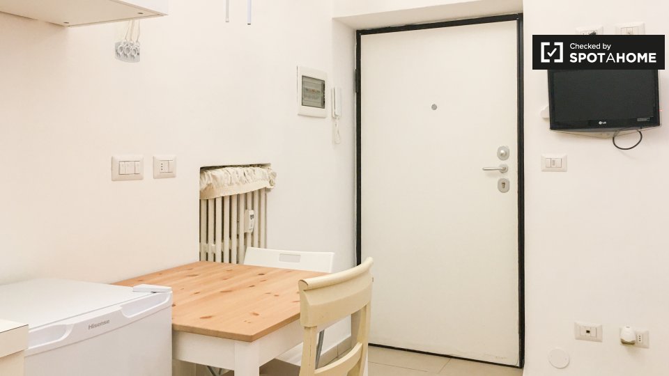 Immagine 5 di Ufficio in affitto  in Via Carroccio a Milano