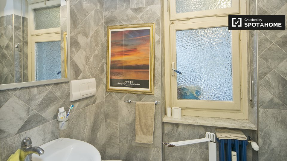 Immagine 19 di Camera condivisa in affitto  in Via Riccardo Sineo a Torino