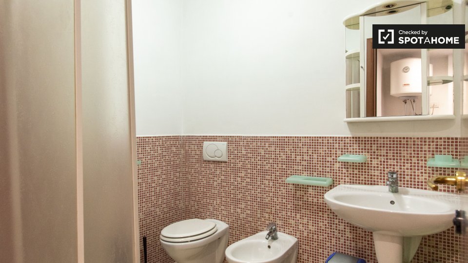 Immagine 8 di Ufficio in affitto  in Viale della Venezia Giulia a Roma