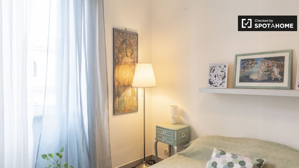 Immagine 15 di Appartamento in affitto  in Via Francesco Caracciolo a Roma