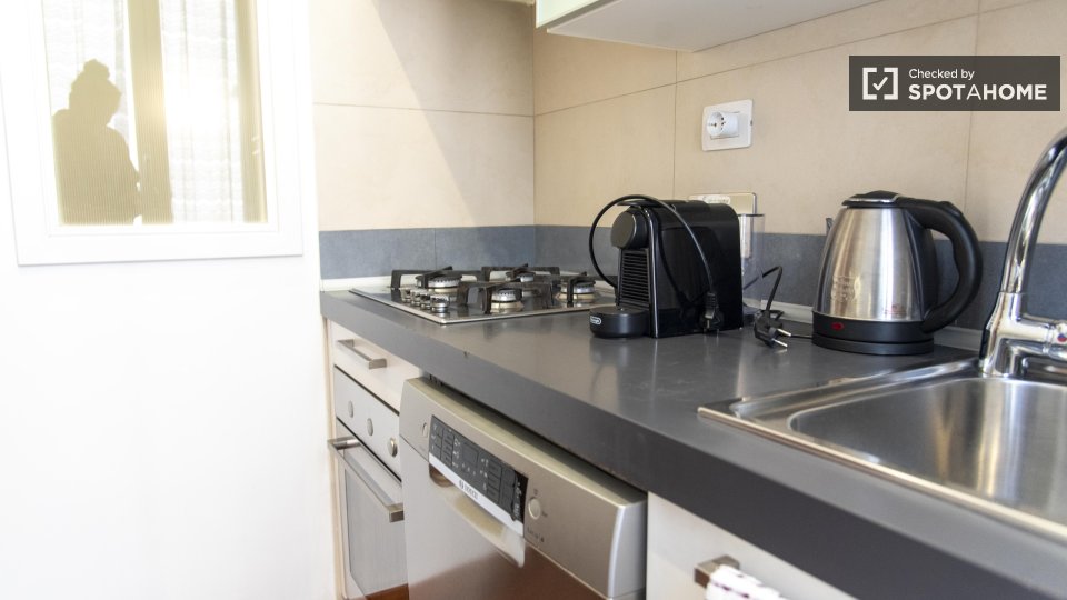 Immagine 15 di Appartamento in affitto  in Via dei Podesti a Roma