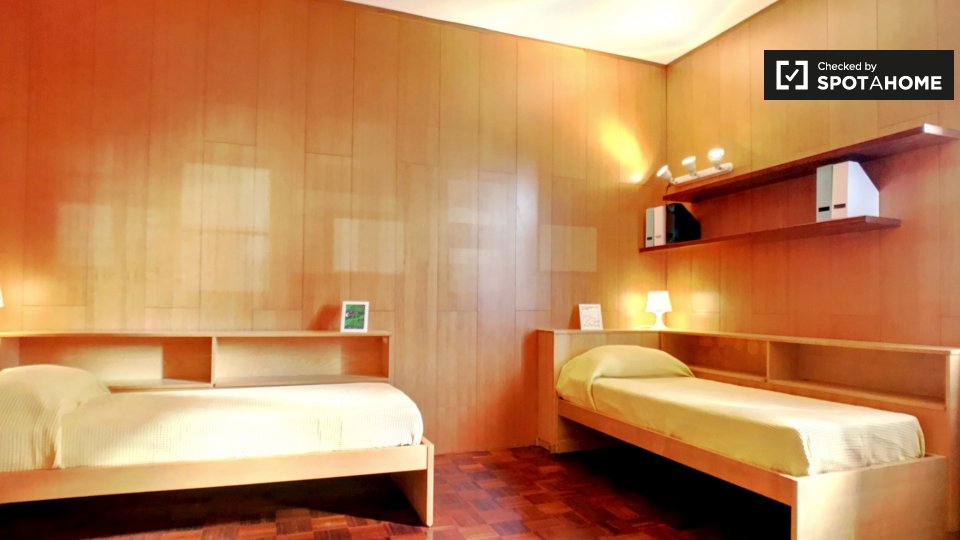 Immagine 3 di Camera condivisa in affitto  in Viale Bligny a Milano