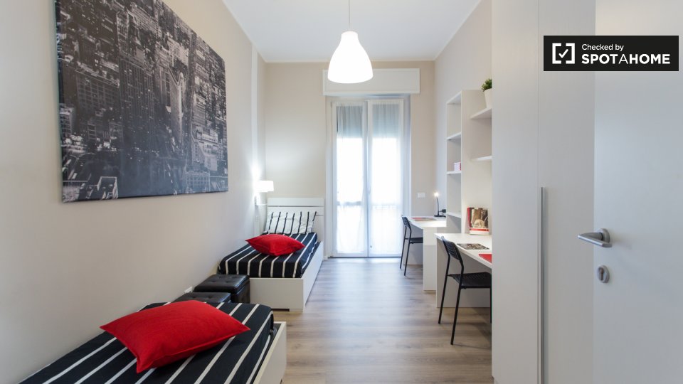 Immagine 3 di Camera condivisa in affitto  in Via Disciplini, 20123 Milano MI, Italy a Milano