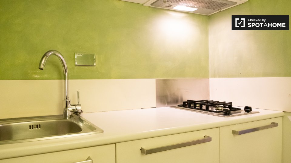 Immagine 15 di Ufficio in affitto  in Via del Banco di Santo Spirito a Roma