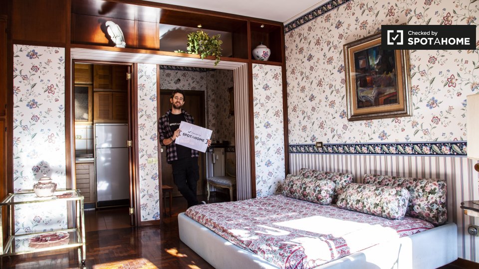 Immagine 5 di Appartamento in affitto  in Viale Cesare Pavese a Roma