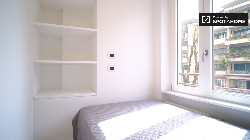 Immagine 8 di Camera condivisa in affitto  in Largo Ettore Marchiafava a Roma