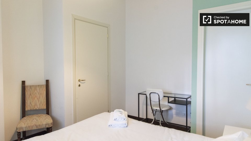 Immagine 13 di Appartamento in affitto  in Via Druso a Roma