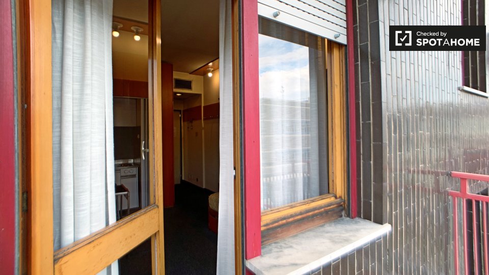 Immagine 17 di Ufficio in affitto  in Via Privata Viserba a Milano