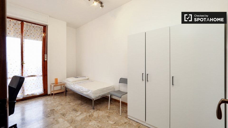 Immagine 1 di Camera condivisa in affitto  in Via Sapri a Milano