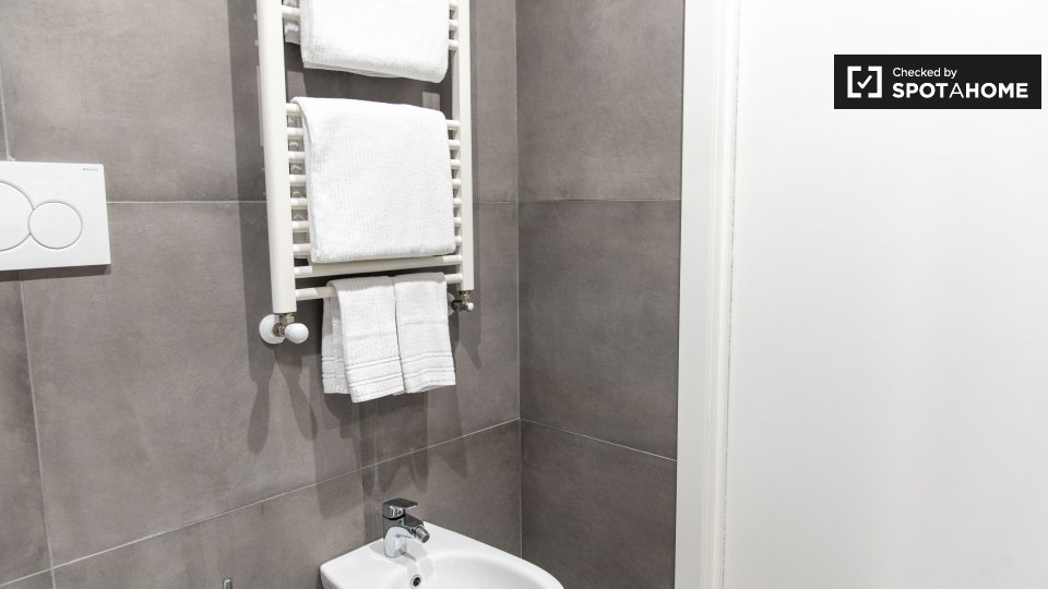 Immagine 5 di Ufficio in affitto  in Via Prenestina a Roma