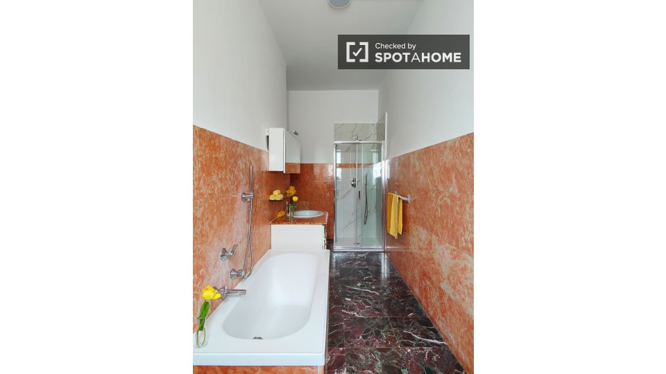 Immagine 16 di Camera condivisa in affitto  in Via Privata Santa Giovanna D'Arco a Milano