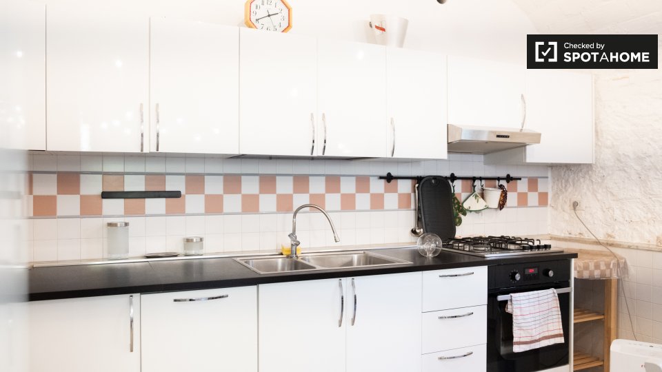 Immagine 11 di Appartamento in affitto  in Via dei Giovi a Roma